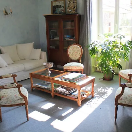 Domaine Du Haul Bed & Breakfast *
